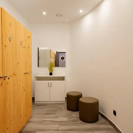 Seeraeuber - Stilvolle 4-zimmer-wohnung Mit Ostbalkon & Platz Fuer 8 Gaeste Wustrow (Fischland)