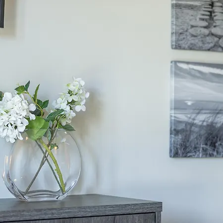 Seeraeuber - Stilvolle 4-zimmer-wohnung Mit Ostbalkon & Platz Fuer 8 Gaeste *